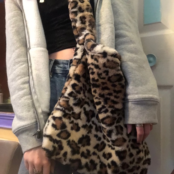 fuzzy cheetah faux fur tote shoulder bag - Picture 2 of 4